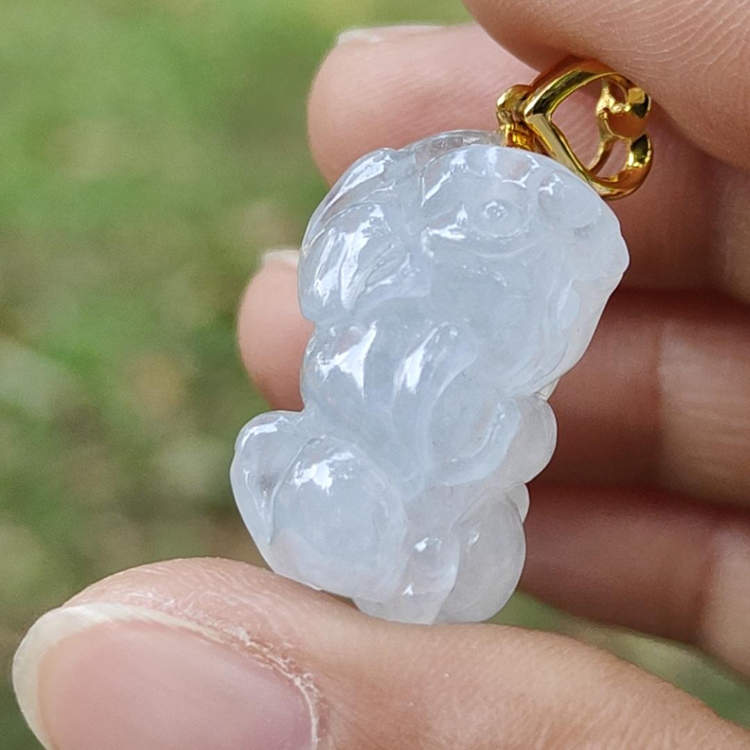 High Quality Icy Translucent Natural Type A Jadeite Jade crafted as Pixiu set with 18k Gold Clasp as Pendant, certificate weighs 6.18 grams, measurement 22.3 * 14.3 * 10.7 mm (18kp57) Yi Pin Qian