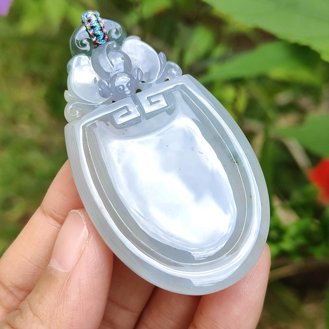 Green and Lavender Icy Translucent Crafted with Bat and Chinese Old School Patterns Natural Type A Jadeite with certificate included weigh 30.17 grams, 63.3 * 35.5 * 7 mm, suitable for daily wear or collections Yi Pin Qian