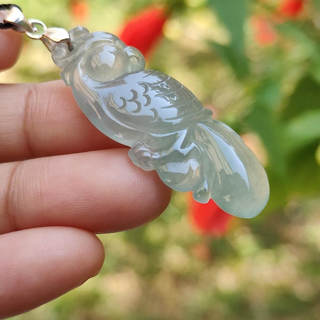 Premium Old Pit Rare Green Hue Icy Translucent Natural Type A Jadeite Jade crafted with Parrot as Pendant for the collectors, certificate weigh 6.25 grams, measurement 41.6 * 15.2 * 6.5 mm (pendant213) Yi Pin Qian