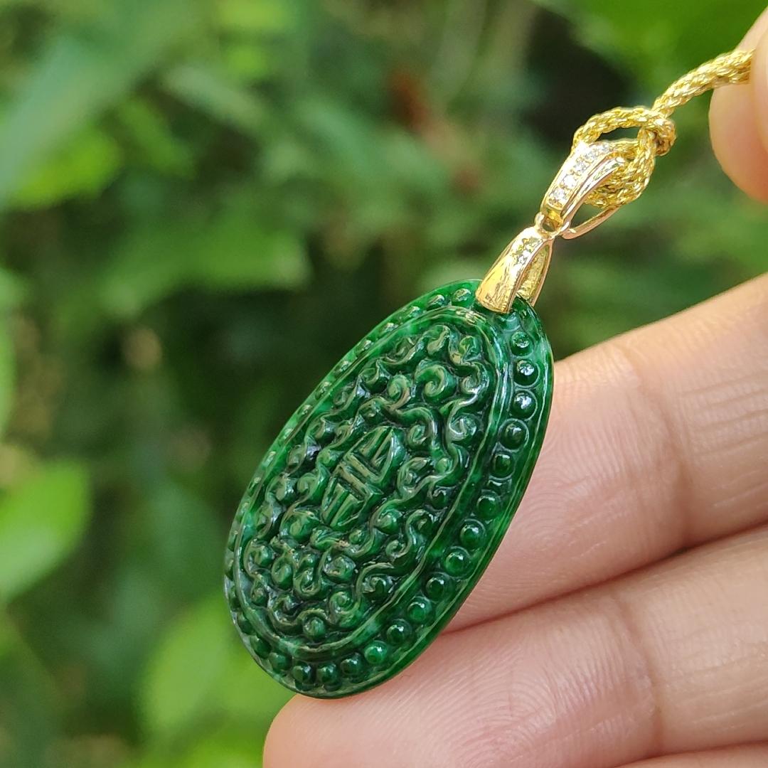 Green Pendant crafted with patterns on Natural Type A Jadeite Jade added with 18k Gold Clasp, certificate weighs 3.01 grams measurement 28.1 * 17.5 * 3.6 mm (18kp82) Yi Pin Qian Jadeites Jade Jewelry ~Your Precious Quintessential ~ Singapore