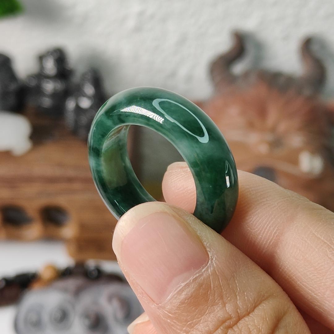 Floating Green Clouds patches Natural Type A Jadeite Ring with oversea certificate weight 6.70 grams, 18 * 7.3 * 4.8 mm, suitable for all occasions, a must buy green jadeite ring if you haven't own one yet (ring1) Yi Pin Qian