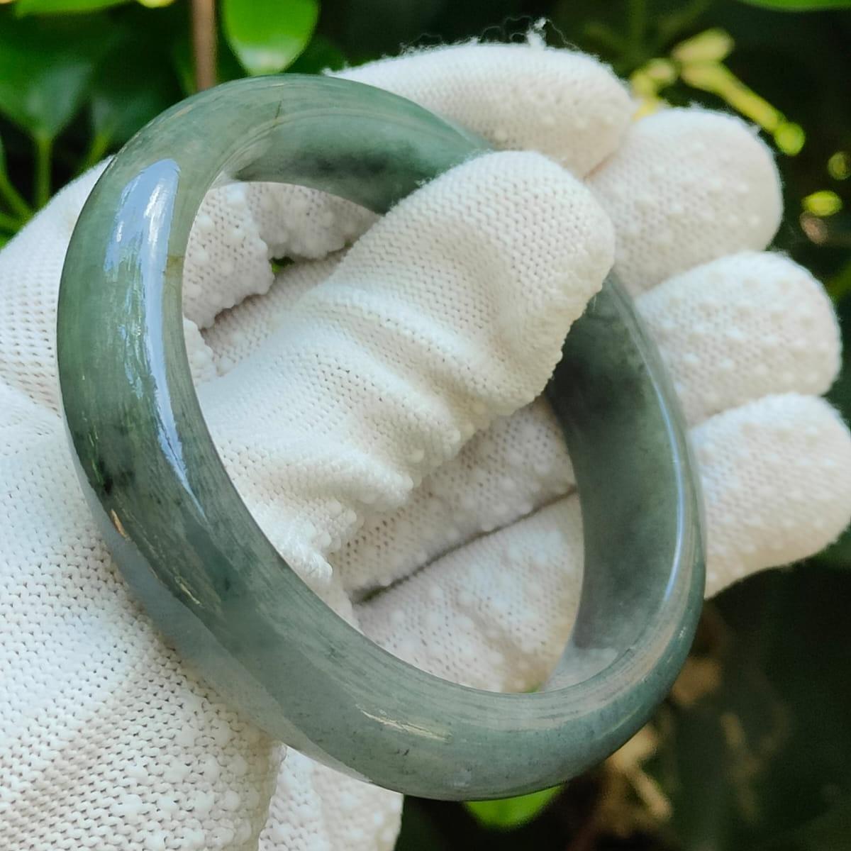 🌀 Natural Type A Jadeite Jade Peace Bangle 🌱 | Zi Wei Dou Shu-Aligned for Singapore’s Dynamic Lifestyles (Sku: bangle37)
