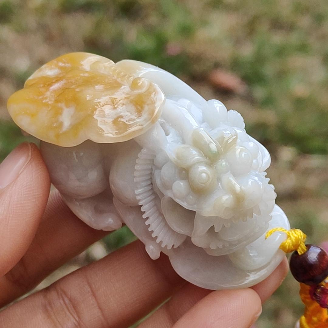 Very Unique Yellow and Green Patches Natural Type A Jadeite Jade crafted as Pixiu for jade display or hand-held piece with certificate weigh 74.61 grams, measurement 57 * 30.3 * 31.8 mm (hand6) Yi Pin Qian
