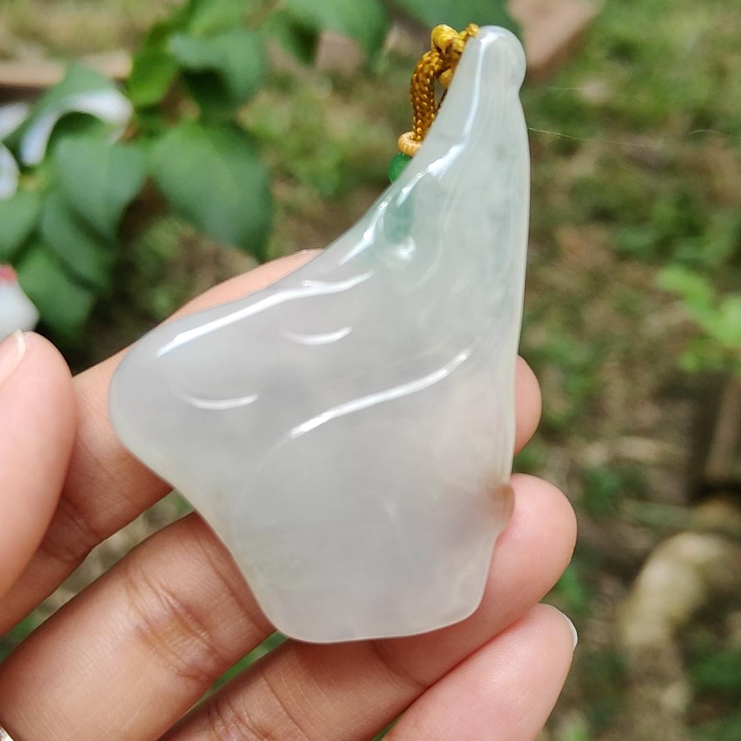 Unique Yellow and Green Natural Type A Jadeite Jade crafted with Guanyin as Pendant Necklace Jewellery with certificate weigh 23.54 grams, measurement 57.3 * 39.3 * 7.5 mm (pendant205) Yi Pin Qian
