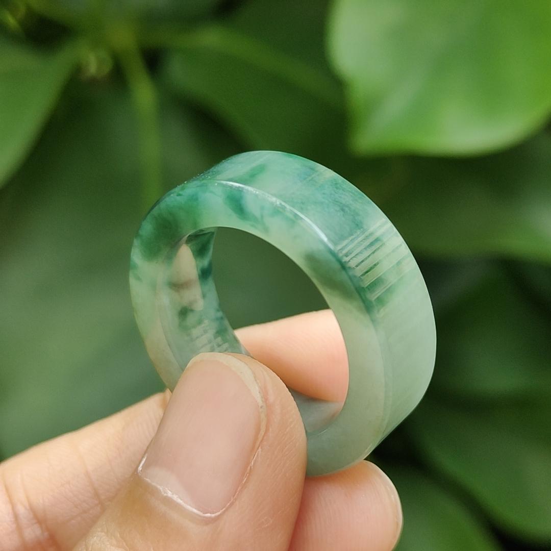 Spicy Green with Green Hue High Quality Natural Type A Jadeite Jade crafted as Ring, finger size 19mm, QIC labs approved certificate weighs 7.88 grams, measurement 7.8 * 4.5 mm (ring10) Yi Pin Qian