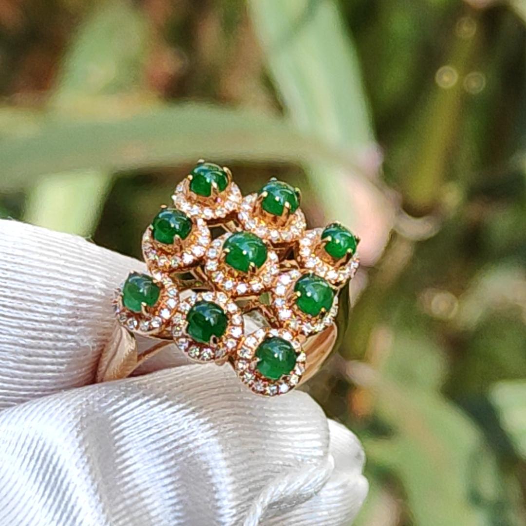 Mid Year Special Offer, Stunning 18k Gold setting with 9 green cabochons and diamonds Natural Type A Jadeites Ring with certificate weigh 3.92 grams, finger size 17.7 mm (18kring2) Yi Pin Qian