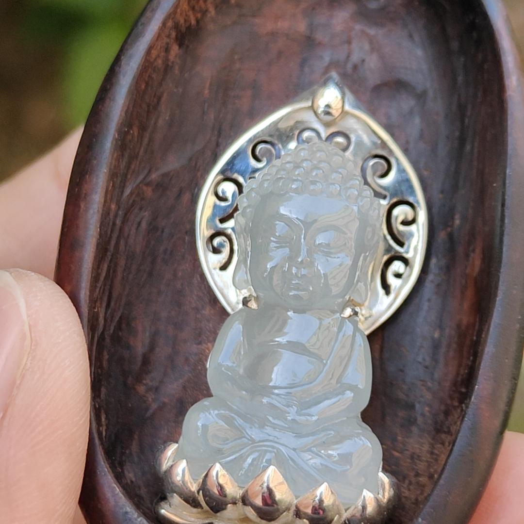 Semi Icy Good Translucent Natural Type A Jadeite Jade crafted as Buddha set on S925 and Sandalwood as Pendant, certificate weighs 31.79 grams, measurement 60.3 * 37.1 * 21.1 mm (s925p2) Yi Pin Qian
