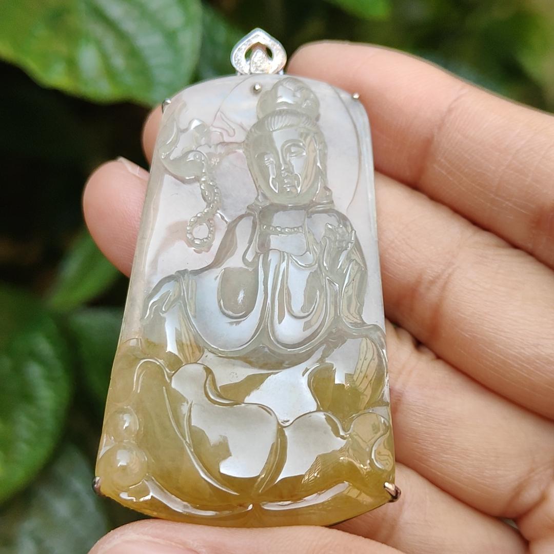 Icy Yellow Natural Type A Jadeite Jade crafted with Guanyin Seating on Lotus set with 18k gold and diamonds, certificate included weigh 18.11 grams, measurement 63.6 * 32 * 8.3 mm (18kp12) Yi Pin Qian