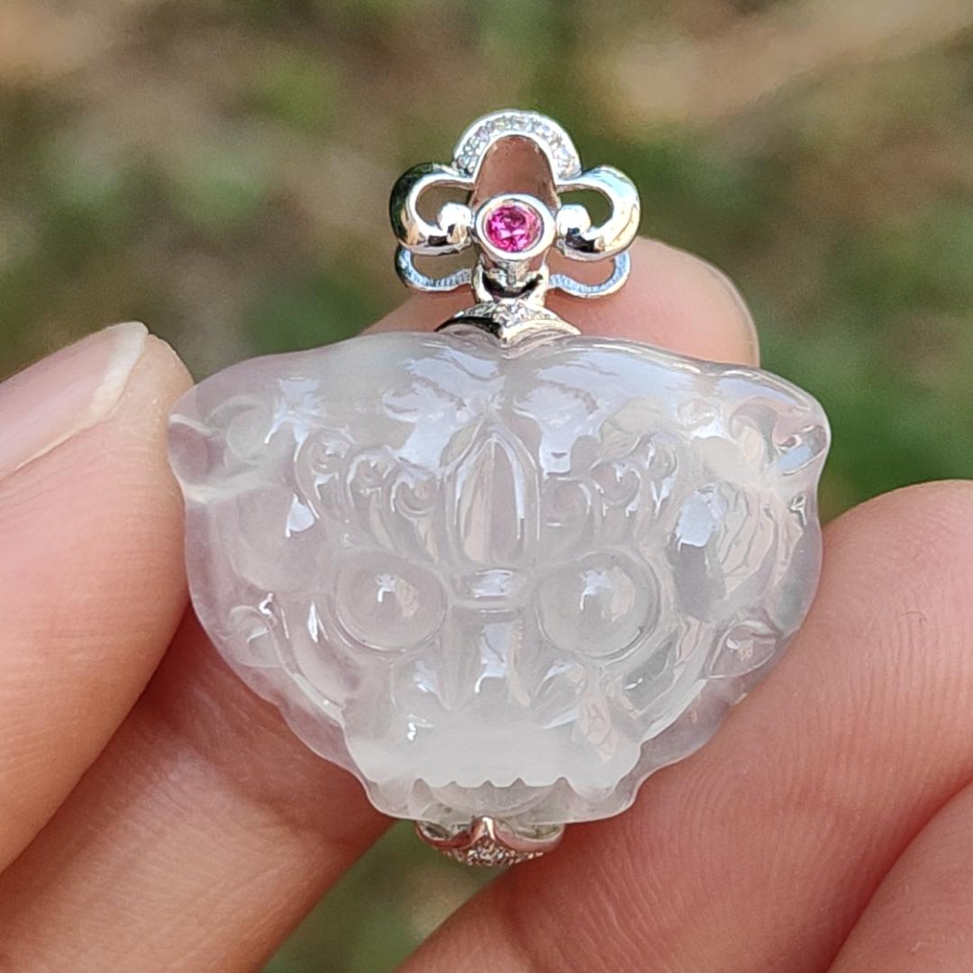 Icy Translucent Natural Type A Jadeite Jade crafted as Tiger with 18k gold as Pendant, certificate weighs 5.02 grams, measurement 25.6 * 22.8 * 7.3 mm (18kp50) Yi Pin Qian