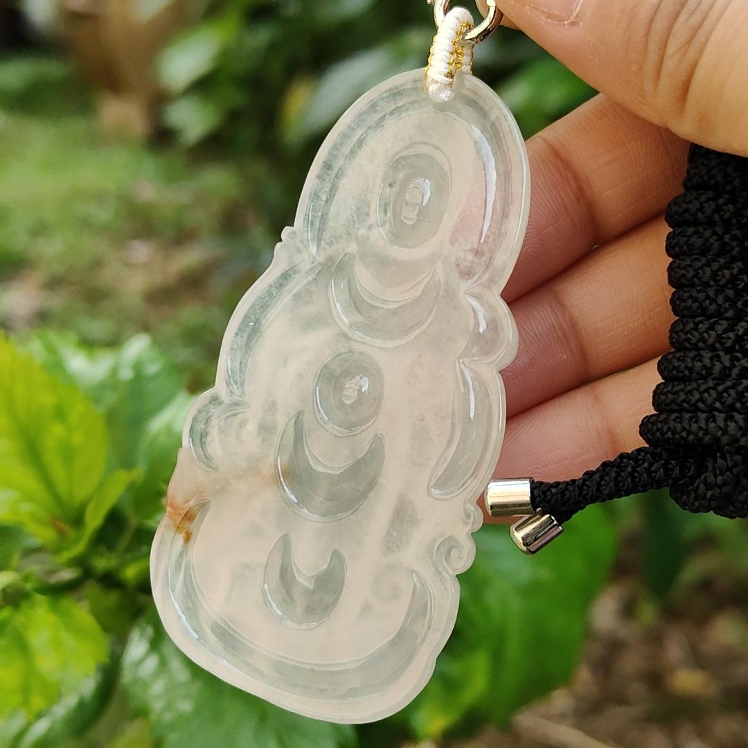 Super Rare Highly Translucent Icy Variety, Hugh Old Mine with Specify Gravity at 3.34 Natural Type A Jadeite pendant, NGI Gemstone report weight 158.06 grams, 72.76 * 37.43 * 7.26 mm, Carved as Guanyin colorless with patches of brown, (pendant128) Yi Pin Qian
