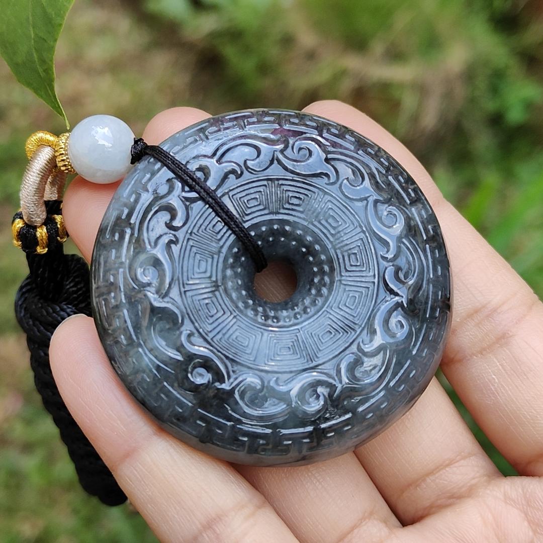 Hugh archaize style Black Natural Type A Jadeite Pendant crafted as Donut, symbols of Attract wealth , certificate included weigh 62.62 grams, 51 * 51 * 12.6 mm, suitable for daily wear (pendant63) Yi Pin Qian