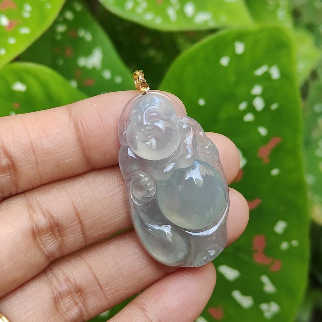 Old Mine Natural Type A Jadeite with NGI Gemstone report - A Highly Translucent Icy Variety Pendant weight 9.99 grams, 38.8 * 21.72 * 8.16 mm , plus 18k gold clasp, Very fine grain crystal aggregate and very good translucency Myanmar Jadeite (18kp5) Yi Pin Qian