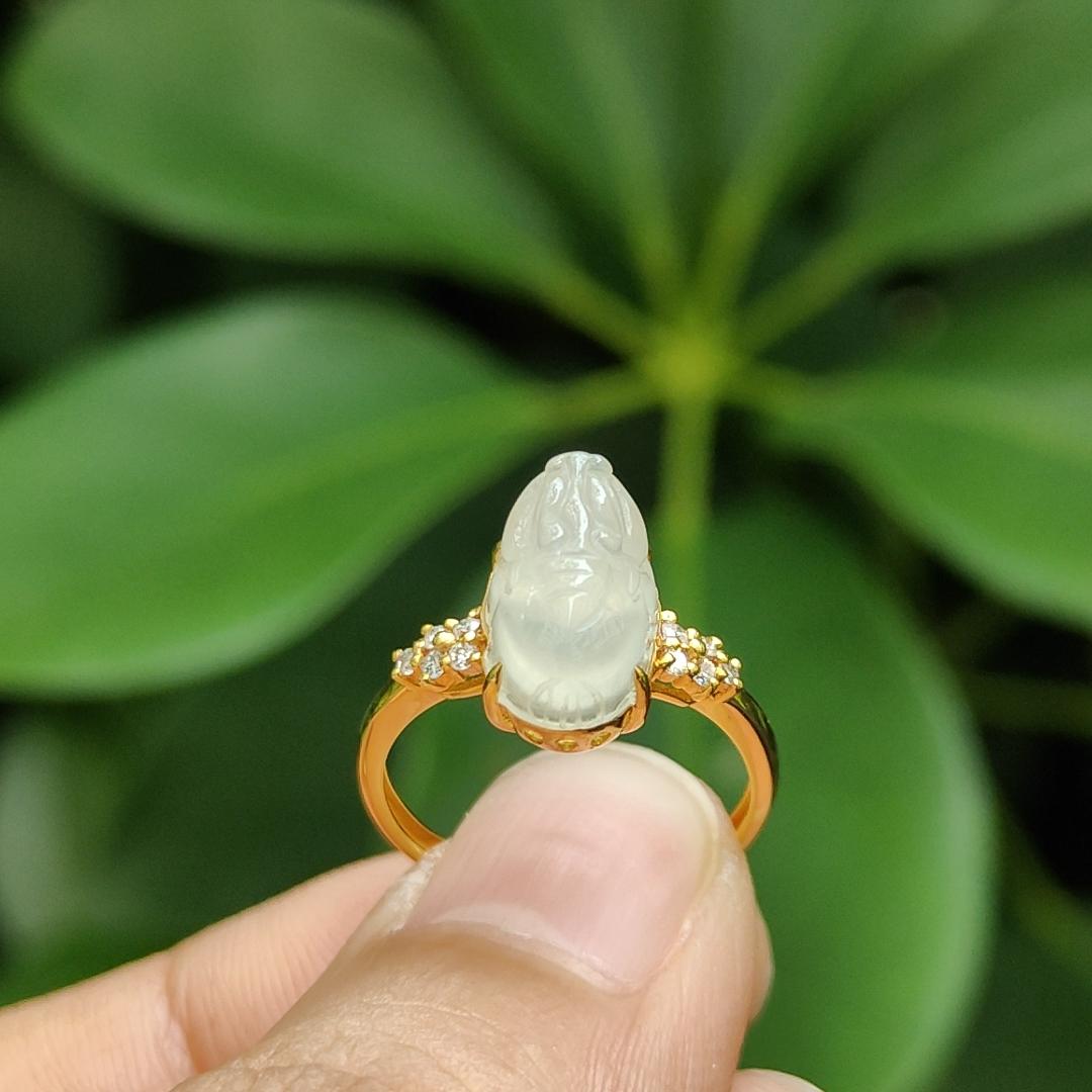 New Arrival in Singapore, High Quality Translucent Natural Type A Jadeite Jade crafted as pixiu on 18k gold as Ring, certificate weighs 1.74 grams, measurement 9.6 * 6.7 * 5.8 mm (18kring32) Yi Pin Qian Jadeites Jade Jewelry ~Your Precious Quintessential ~ Singapore