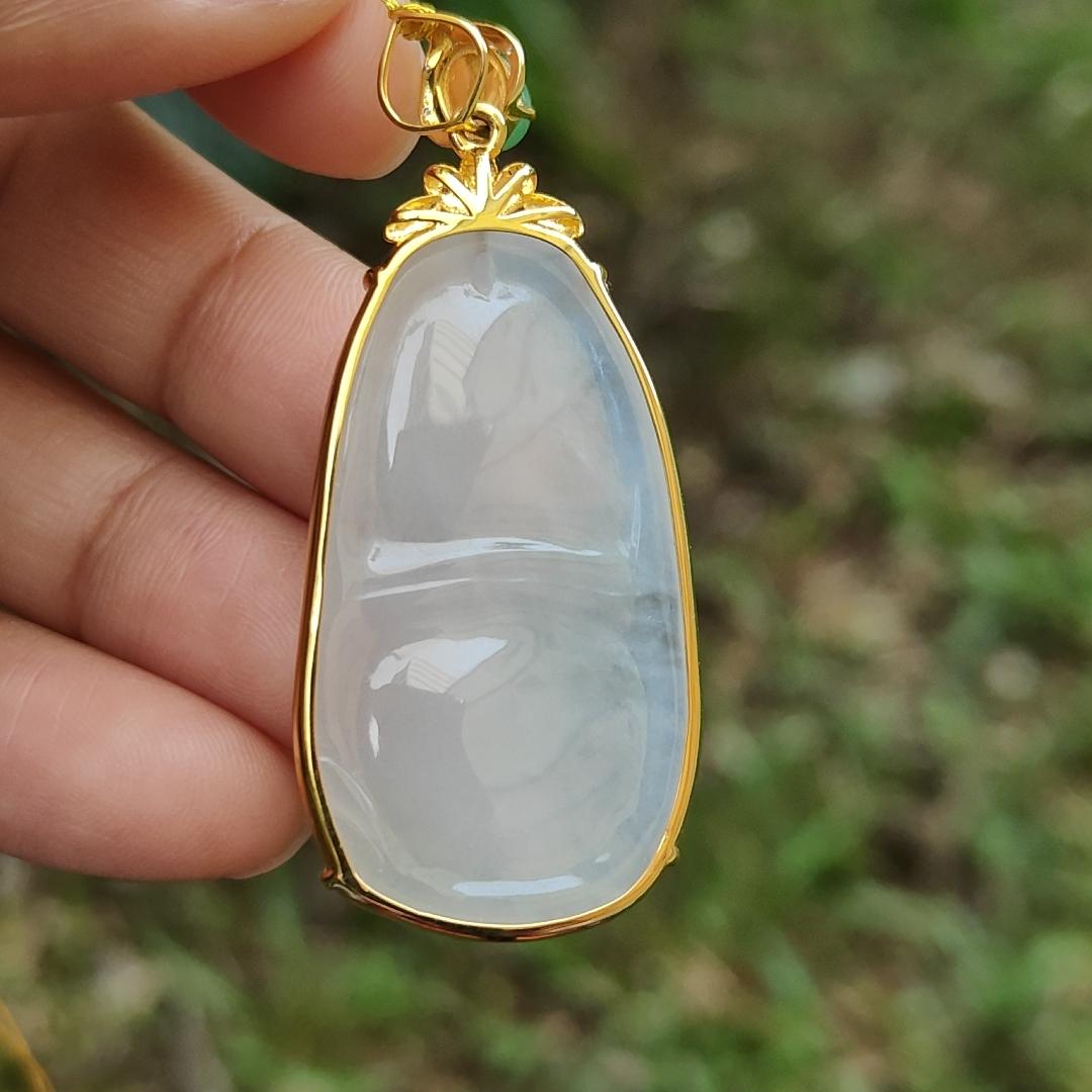 Icy Translucent Natural Type A Jadeite Jade crafted as Bamboo set on 18k gold with diamonds as Pendant, certificate weighs 9.99 grams, measurement 38.2 * 21.6 * 4.9 mm (18kp40) Yi Pin Qian