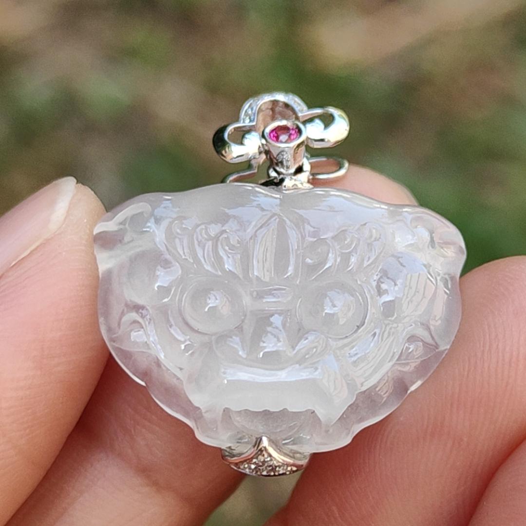 Icy Translucent Natural Type A Jadeite Jade crafted as Tiger with 18k gold as Pendant, certificate weighs 5.02 grams, measurement 25.6 * 22.8 * 7.3 mm (18kp50) Yi Pin Qian