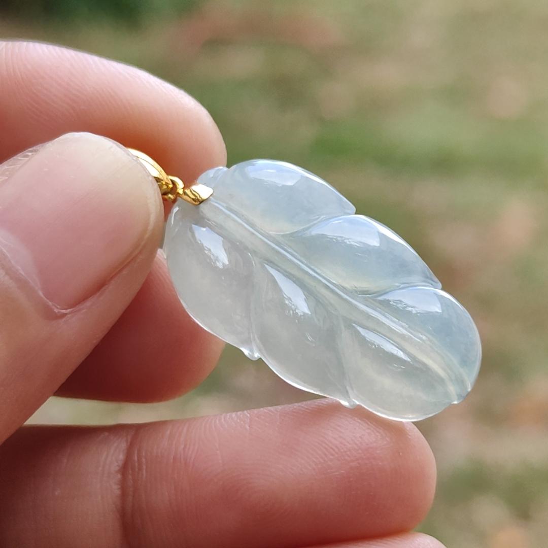 High Quality Icy Light Green Hue Natural Type A Jadeite Jade crafted as Leaf with 18k Gold Clasp, certificate weigh 3.85 grams, measurement 27.2 * 14.9 * 4.8 mm (18kp35) Yi Pin Qian