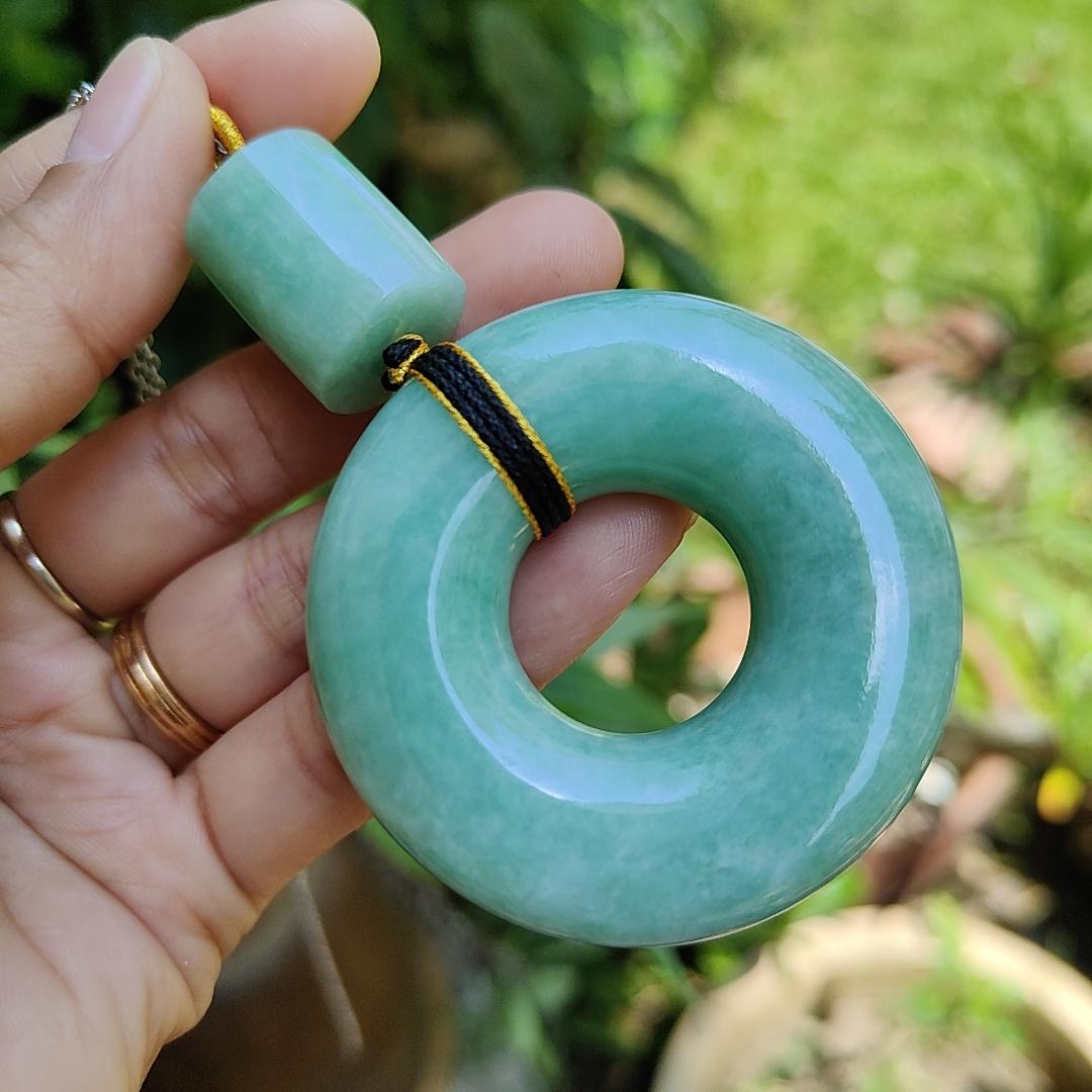 Hugh Light Green crafted with Shape of Donut and Cylinder Natural Type A Jadeite Jade as Pendant, certificate weighs 73.85 and 12.55 grams, measurements 52.8 * 52.7 * 14.3, 19.1 * 16.3 mm (pendant290) Yi Pin Qian