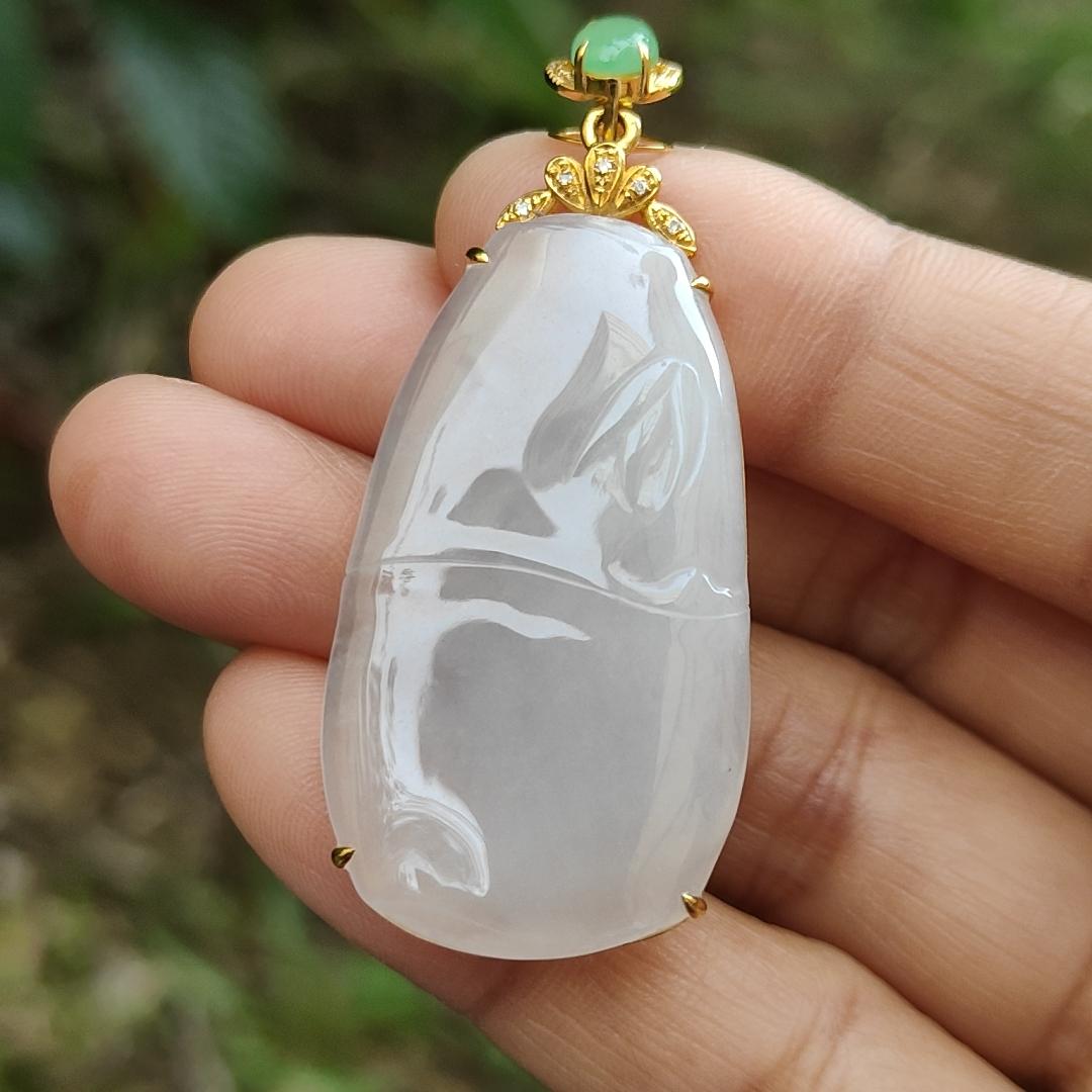 Icy Translucent Natural Type A Jadeite Jade crafted as Bamboo set on 18k gold with diamonds as Pendant, certificate weighs 9.99 grams, measurement 38.2 * 21.6 * 4.9 mm (18kp40) Yi Pin Qian