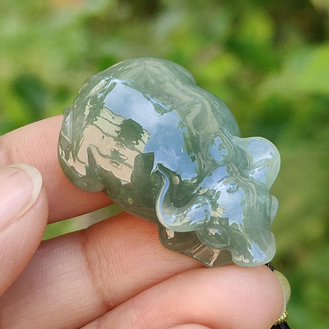 Oil Green Natural Type A Jadeite Pendant carved as water buffalo representing Hardworking and Simple, Unstoppable, Strong and Healthy and Turn the Tide, certificate include weighs 14.56 grams, 34.6 * 23.6 * 11.5 mm, suitable for daily wear (pendant80) Yi Pin Qian