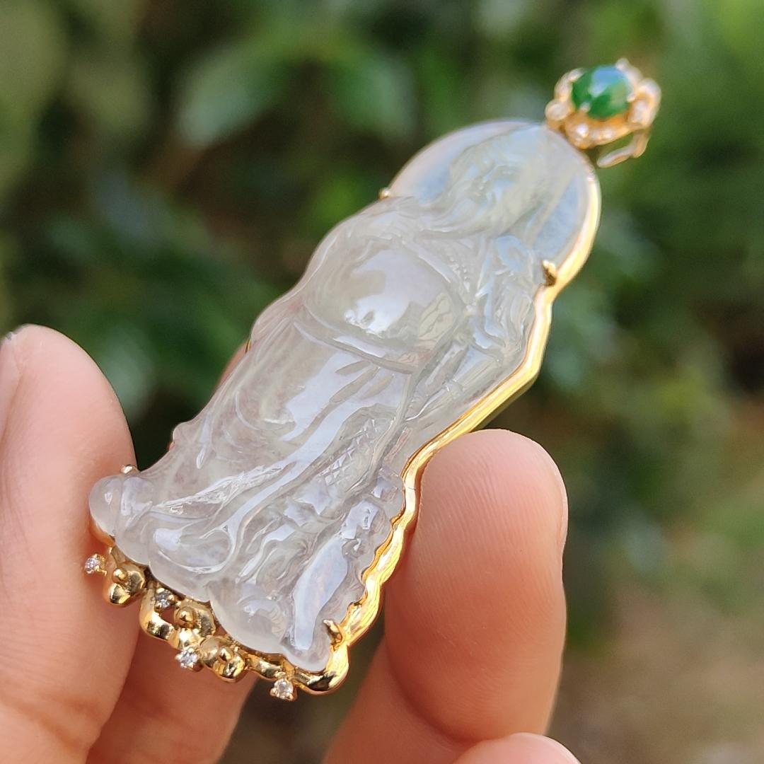 High Quality Light Green and Green Cabochon Icy Translucent Natural Type A Jadeite Jade crafted as Guan Gong set on 18k Gold as Pendant, certificate weighs 8.07 grams, measurement 57.2 * 22.7 * 5.8 mm (18kp46) Yi Pin Qian