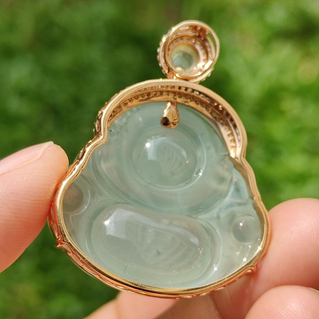 Icy Light Green Natural Type A Jadeite Jade Pendant crafted as Milo Buddha set on 18k gold with 1 icy cabochon and diamonds, certificate included weigh 13.8 grams, measurement 41.9 * 33.1 * 11.6 mm (18kp15) Yi Pin Qian