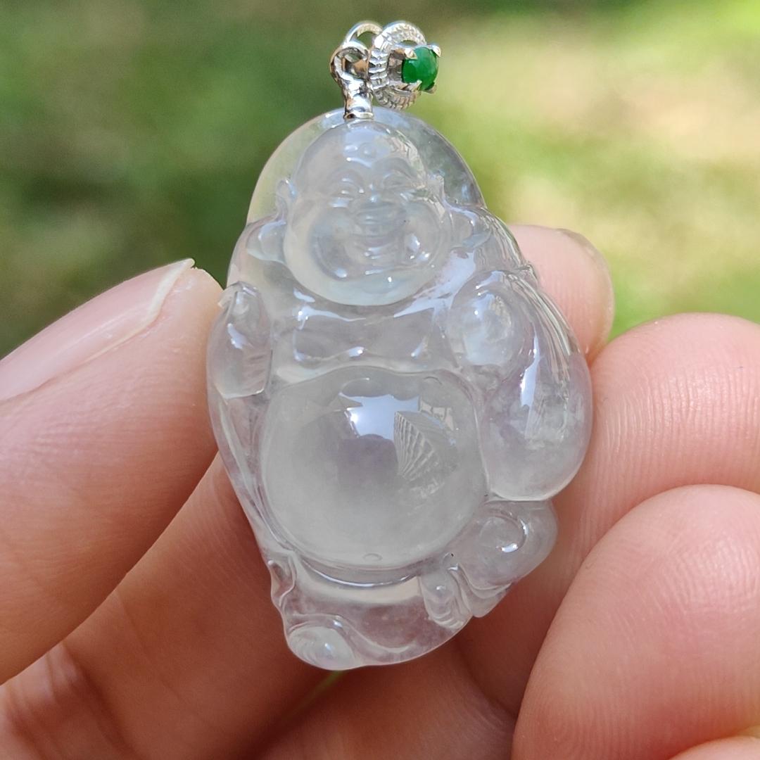 High Translucent Icy Natural Type A Jadeite Jade with 1 green cabochon and 18k gold clasp, certificate weigh 7.65 grams, measurement 28.1 * 19 * 8.8 mm (18kp18) Yi Pin Qian