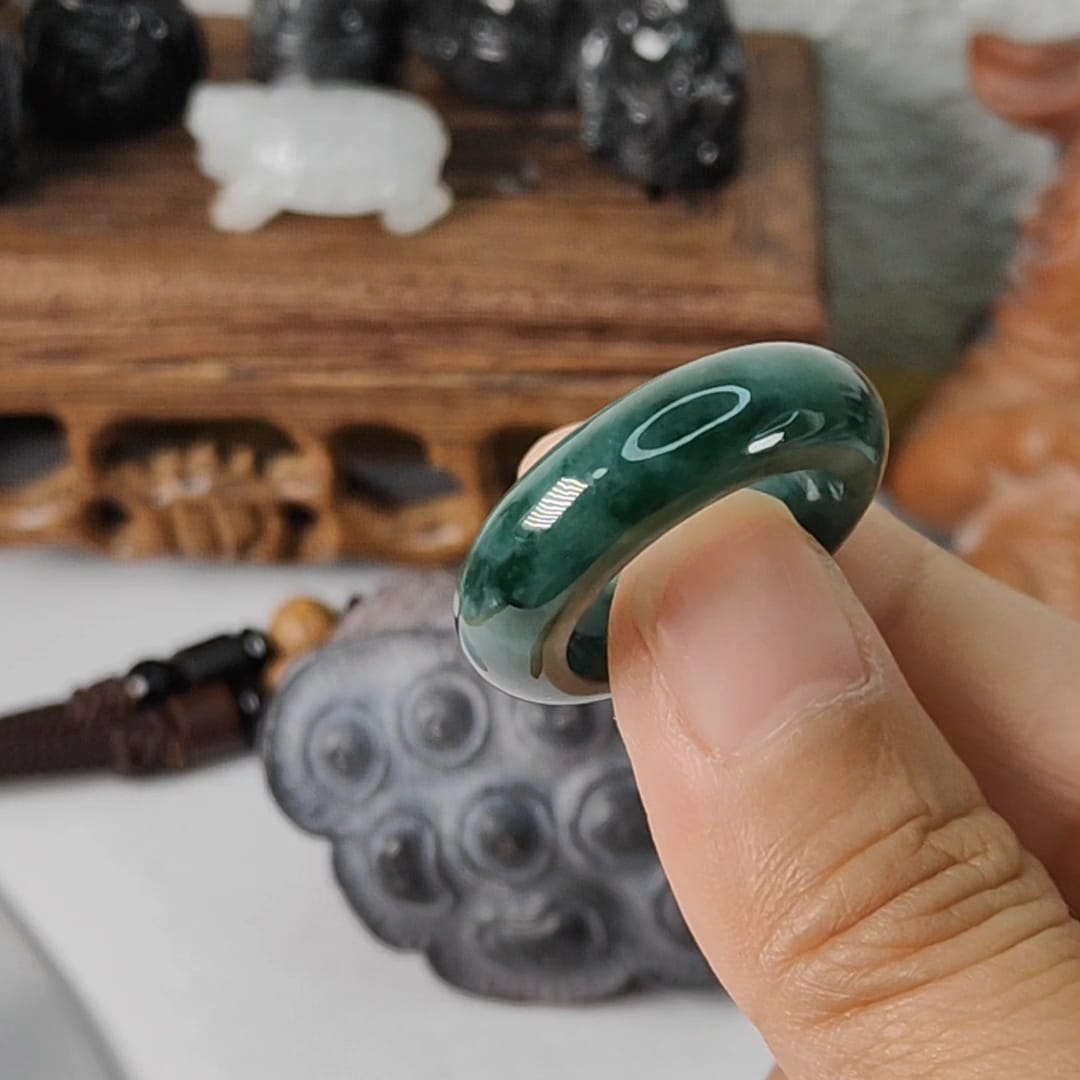 Floating Green Clouds patches Natural Type A Jadeite Ring with oversea certificate weight 6.70 grams, 18 * 7.3 * 4.8 mm, suitable for all occasions, a must buy green jadeite ring if you haven't own one yet (ring1) Yi Pin Qian
