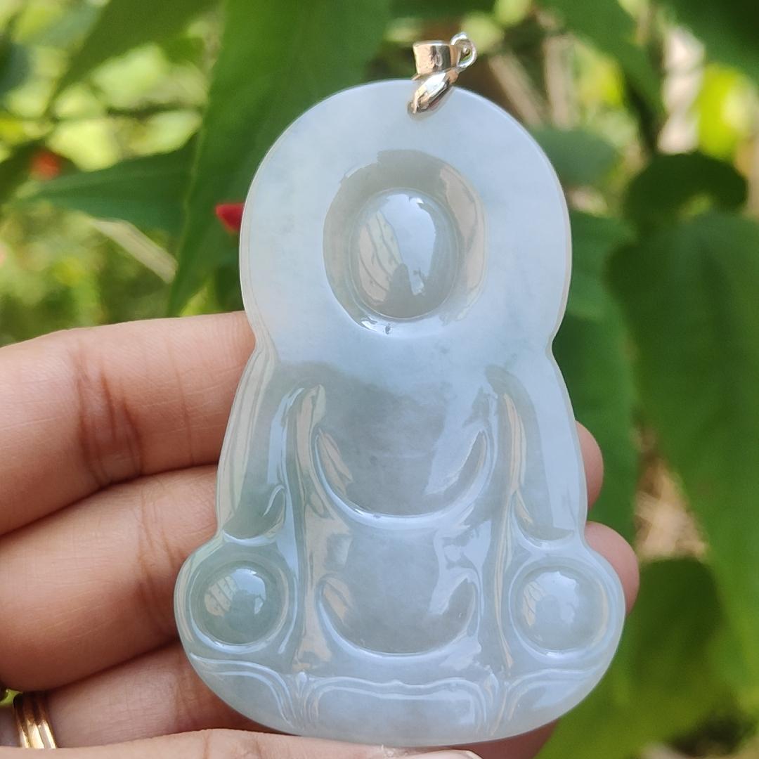 Old school Light Green Natural Type A Jadeite Jade Pendant Necklace Crafted as Guanyin with certificate weigh 33.21 grams, measurement 66 * 42.7 * 6.8 mm (pendant188) Yi Pin Qian