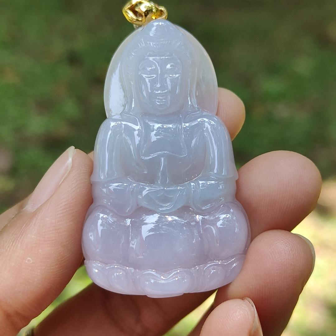 High Quality Light Lavender Natural Type A Jadeite Jade crafted As Guanyin set with 18k Gold Clasp as Pendant, certificate weighs 14.87 grams, measurement 46.6 * 28.2 * 6.5 mm (18kp58) Yi Pin Qian