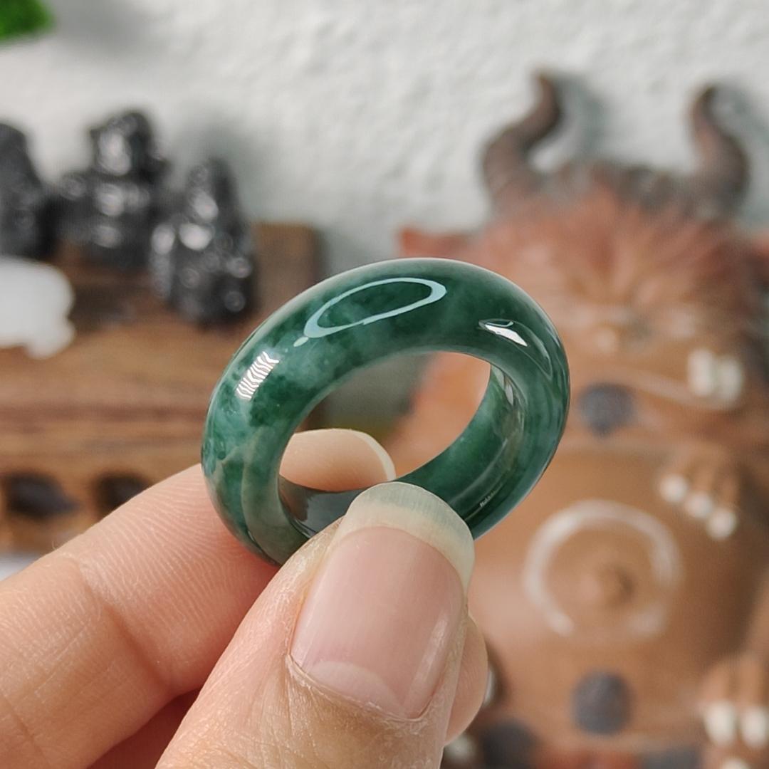 Floating Green Clouds patches Natural Type A Jadeite Ring with oversea certificate weight 6.70 grams, 18 * 7.3 * 4.8 mm, suitable for all occasions, a must buy green jadeite ring if you haven't own one yet (ring1) Yi Pin Qian