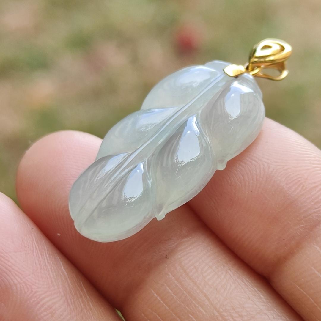 High Quality Icy Light Green Hue Natural Type A Jadeite Jade crafted as Leaf with 18k Gold Clasp, certificate weigh 3.85 grams, measurement 27.2 * 14.9 * 4.8 mm (18kp35) Yi Pin Qian