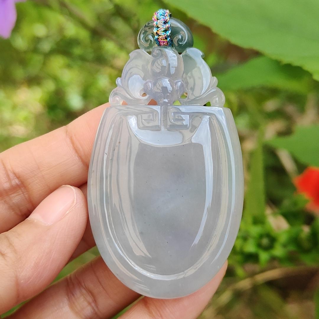 Green and Lavender Icy Translucent Crafted with Bat and Chinese Old School Patterns Natural Type A Jadeite with certificate included weigh 30.17 grams, 63.3 * 35.5 * 7 mm, suitable for daily wear or collections Yi Pin Qian
