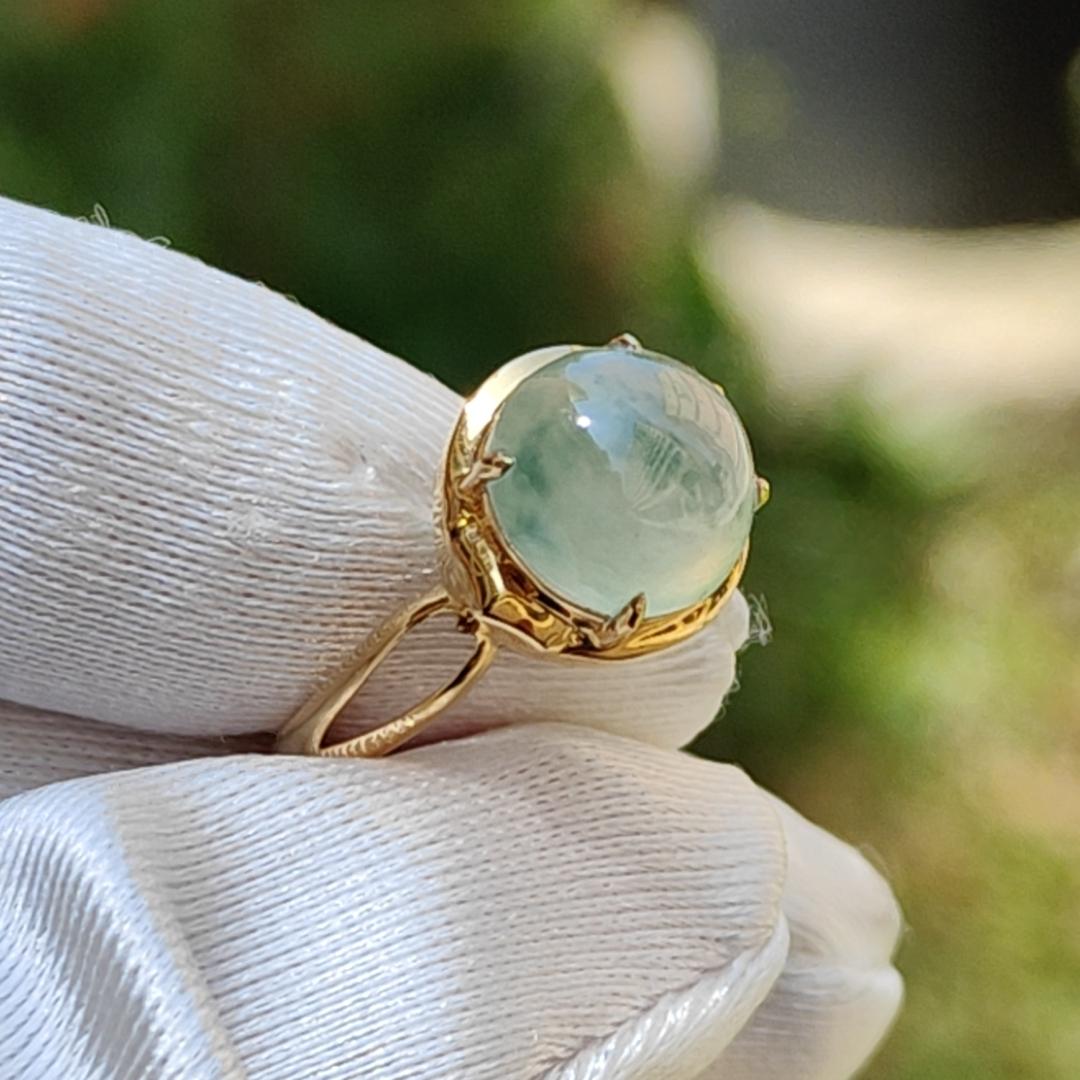 Icy Floating Green Patches Cabochon Natural Type A Jadeite Jade set on 18k gold as a ring with certificate weigh 2.06 grams, measurement 8.9 * 8.8 * 4.2 mm, finger size 16.8 mm (18kring19) Yi Pin Qian