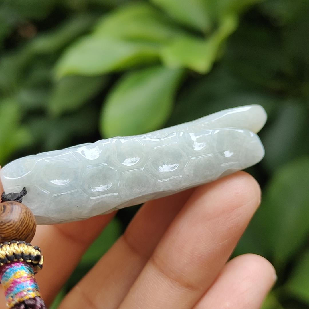 Crafted as Lizard Type A Natural Jadeite Jade with Yellow and Light Green for display or hand piece, certificate weighs 32.52 grams, measurement 58.1 * 24.5 * 13.2 mm (hand9) Yi Pin Qian Jadeites Jade Jewelry ~Your Precious Quintessential ~ Singapore