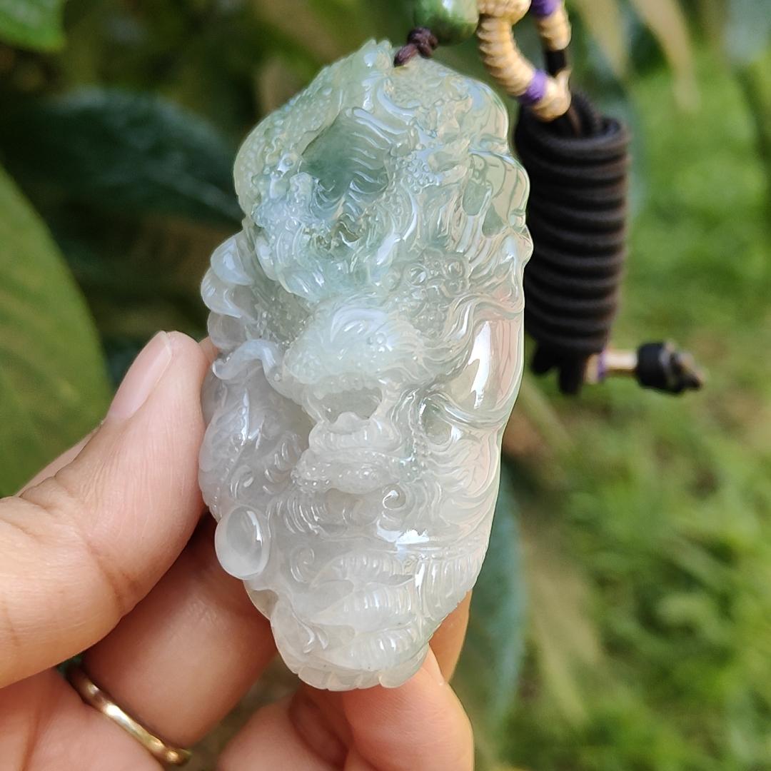 High Quality Premium Collectible Natural Type A Jadeite Jade Pendant Necklace crafted as Dragon with certificate included weigh 59.65 grams, measurement 69.3 * 36.5 * 18.3 mm (pendant186) Yi Pin Qian