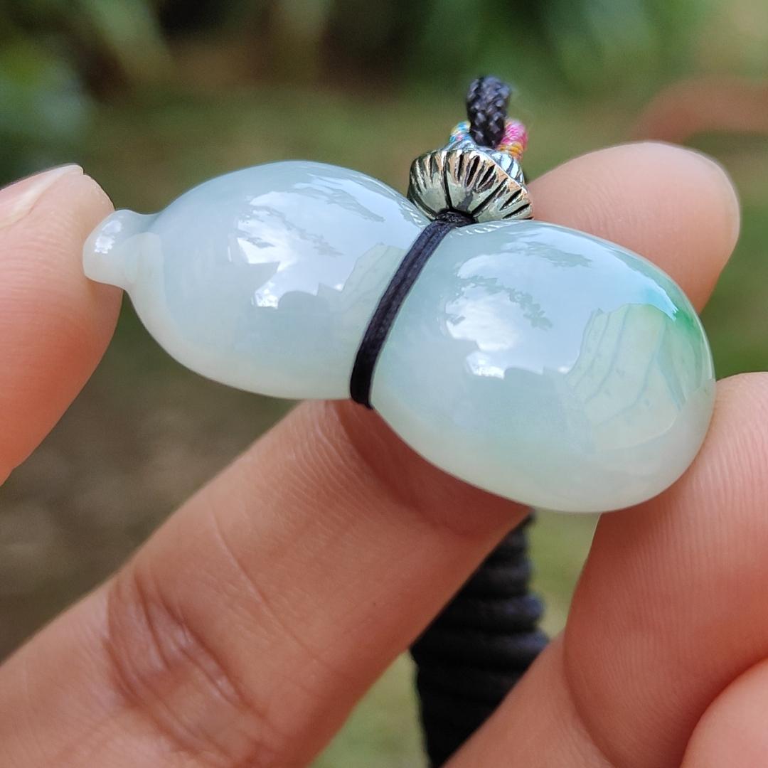 Light Green Natural Type A Jadeite Jade crafted with shape of Gourd as Pendant, certificate weighs 8.42 grams, measurement 32.9 * 16 * 8.4 mm(pendant252) Yi Pin Qian
