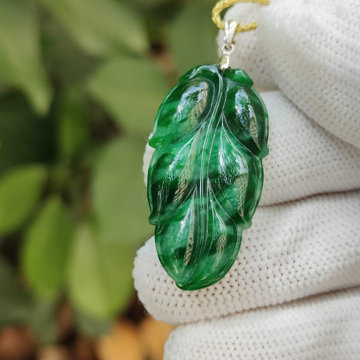 Five Elements Jadeite Leaf – Burmese Time Capsule, 18k gold clasp, Collector’s Legacy (Sku: pendant407) Yi Pin Qian Jadeites Jade Jewelry ~Your Precious Quintessential ~ Singapore