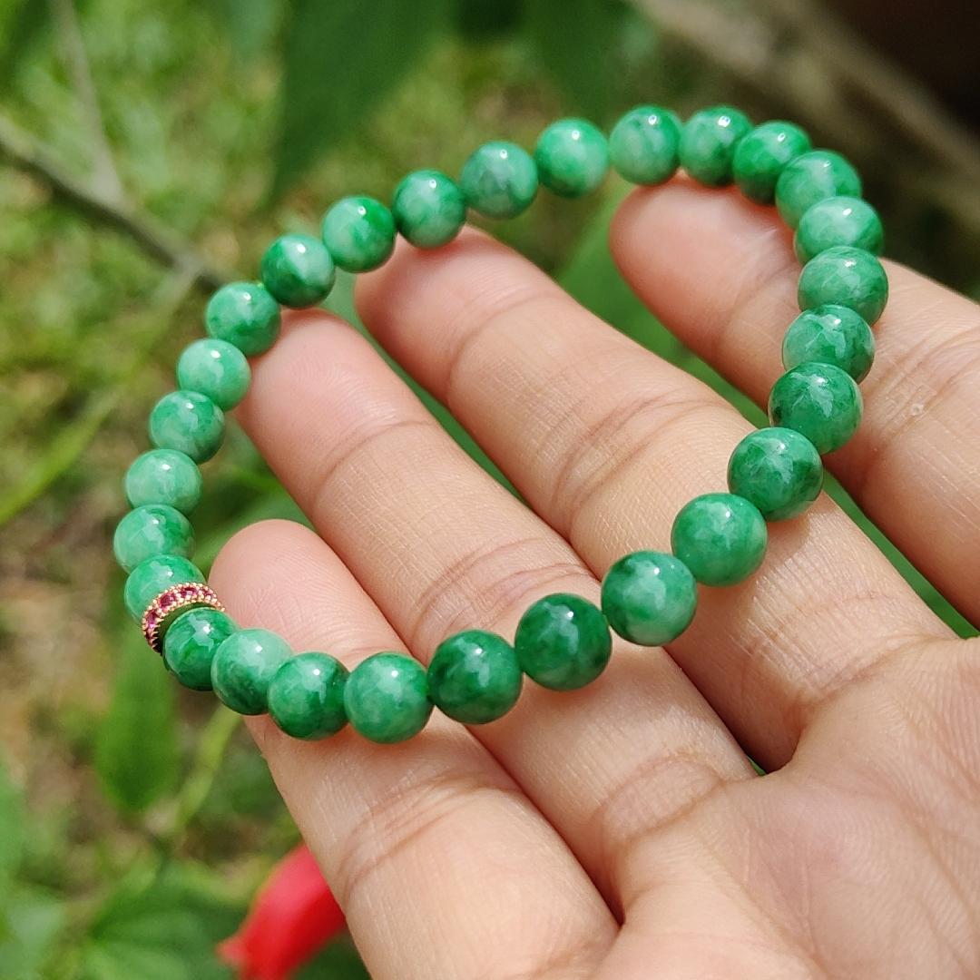 Premium Quality Spicy-Green Bracelet Natural Type A Jadeite 28 Green Beads Bracelet measurement size 6.5mm with QIC labs approved certificate included weigh 12.75 grams, a stunning bracelet for your daily wear for work or gathering (bracelet5) Yi Pin Qian