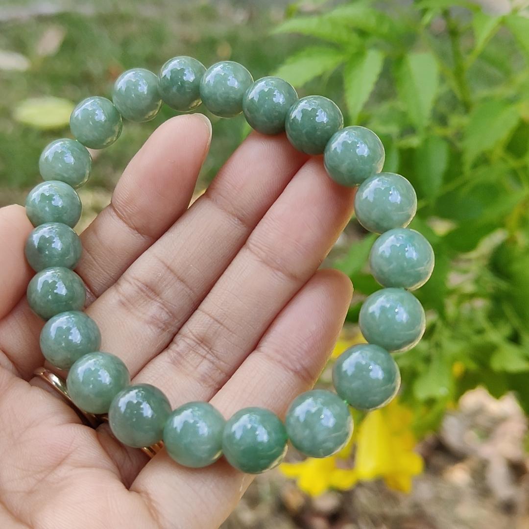 Green 21 Beads measurement 10mm Natural Type A Jadeite Jade Bracelet with QIC approved labs certificate weighs 38.45 grams (bracelet27) Yi Pin Qian