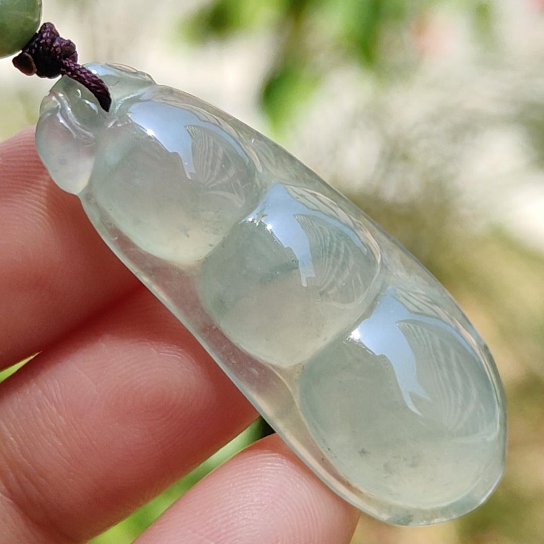 Premium Icy Translucent Green Hue Natural Type A Jadeite Jade crafted with French Beans as Pendant, symbols of Beauty, harmony, harvest and happiness, certificate weigh 7.44 grams, measurement 41.3 * 16.2 * 6.9 mm (pendant219) Yi Pin Qian