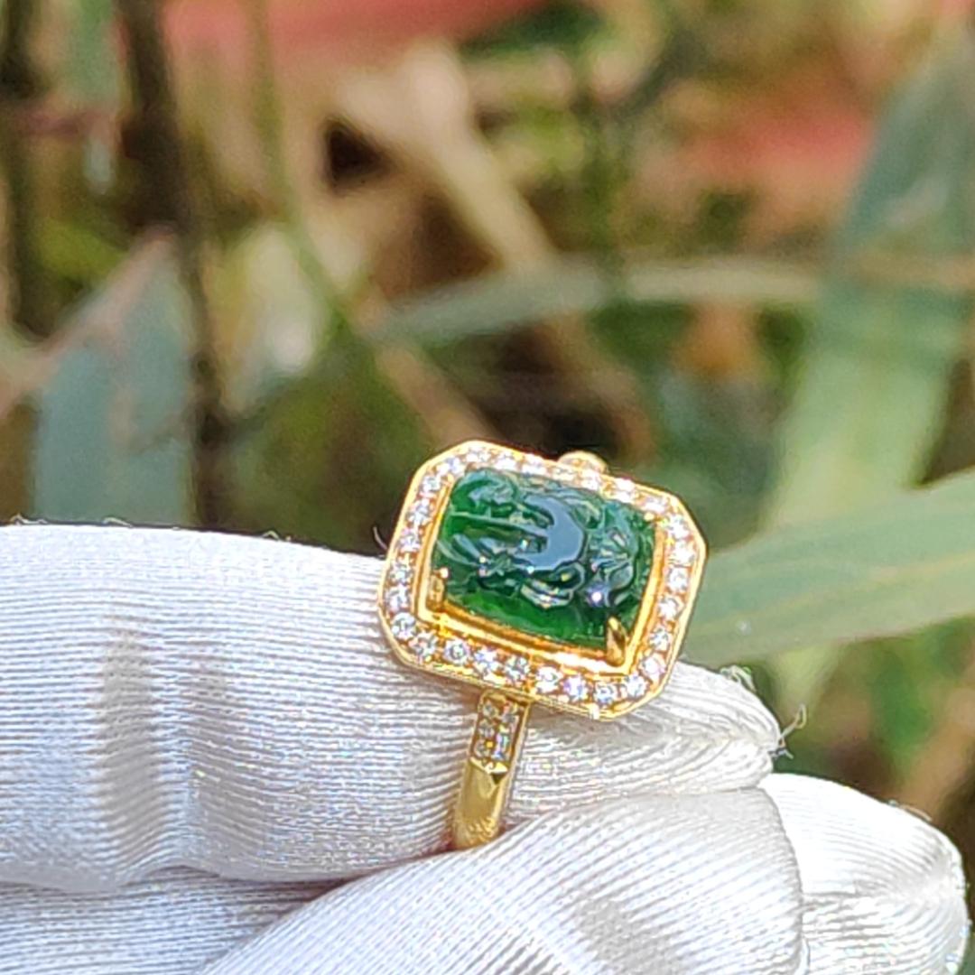 Old Pit Rare Green Natural Type A Jadeite G18k Setting Gold Ring with Dia crafted as Dragon with certificate total weigh 2.99 grams, Internal Finger Ring Size 17.6 mm (18kring6) Yi Pin Qian