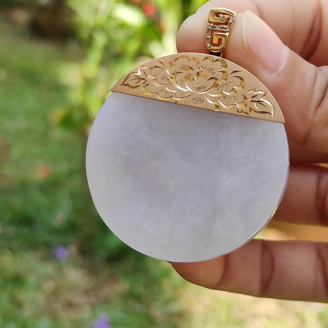 Light Lavender Natural Type A Jadeite Jade Crafted with nothing, round shape set with 18 k gold as pendant, certificate weigh 29.85 grams, measurement 43.7 * 42.9 * 5.6 mm (18kp23) Yi Pin Qian