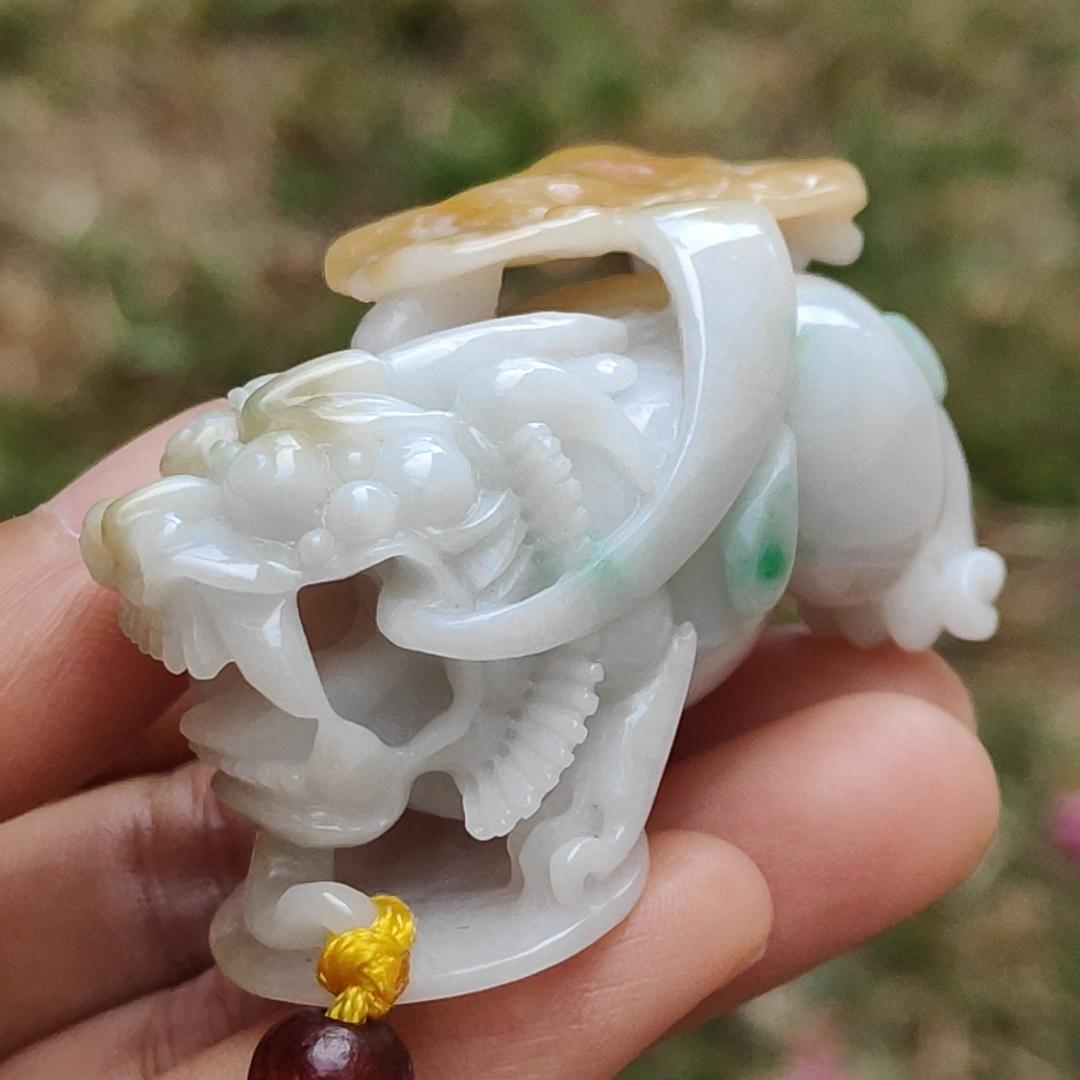 Very Unique Yellow and Green Patches Natural Type A Jadeite Jade crafted as Pixiu for jade display or hand-held piece with certificate weigh 74.61 grams, measurement 57 * 30.3 * 31.8 mm (hand6) Yi Pin Qian