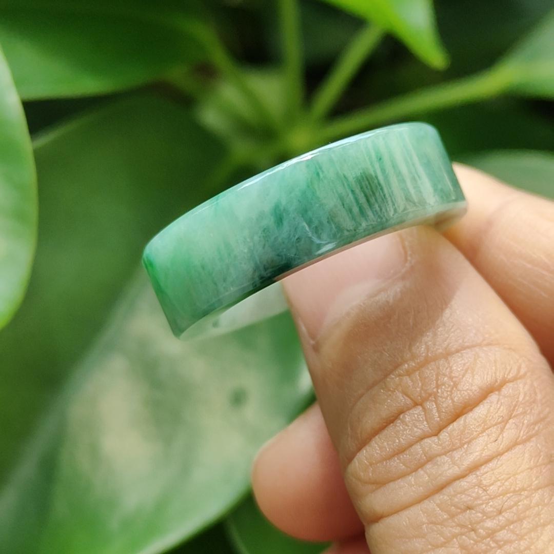 High Quality Green,Green Patches Natural Type A Jadeite Jade crafted as Ring, finger size 19.1mm, QIC approved labs certificate weighs 7.68 grams, measurement 7.7 * 4.4 mm (ring8) Yi Pin Qian