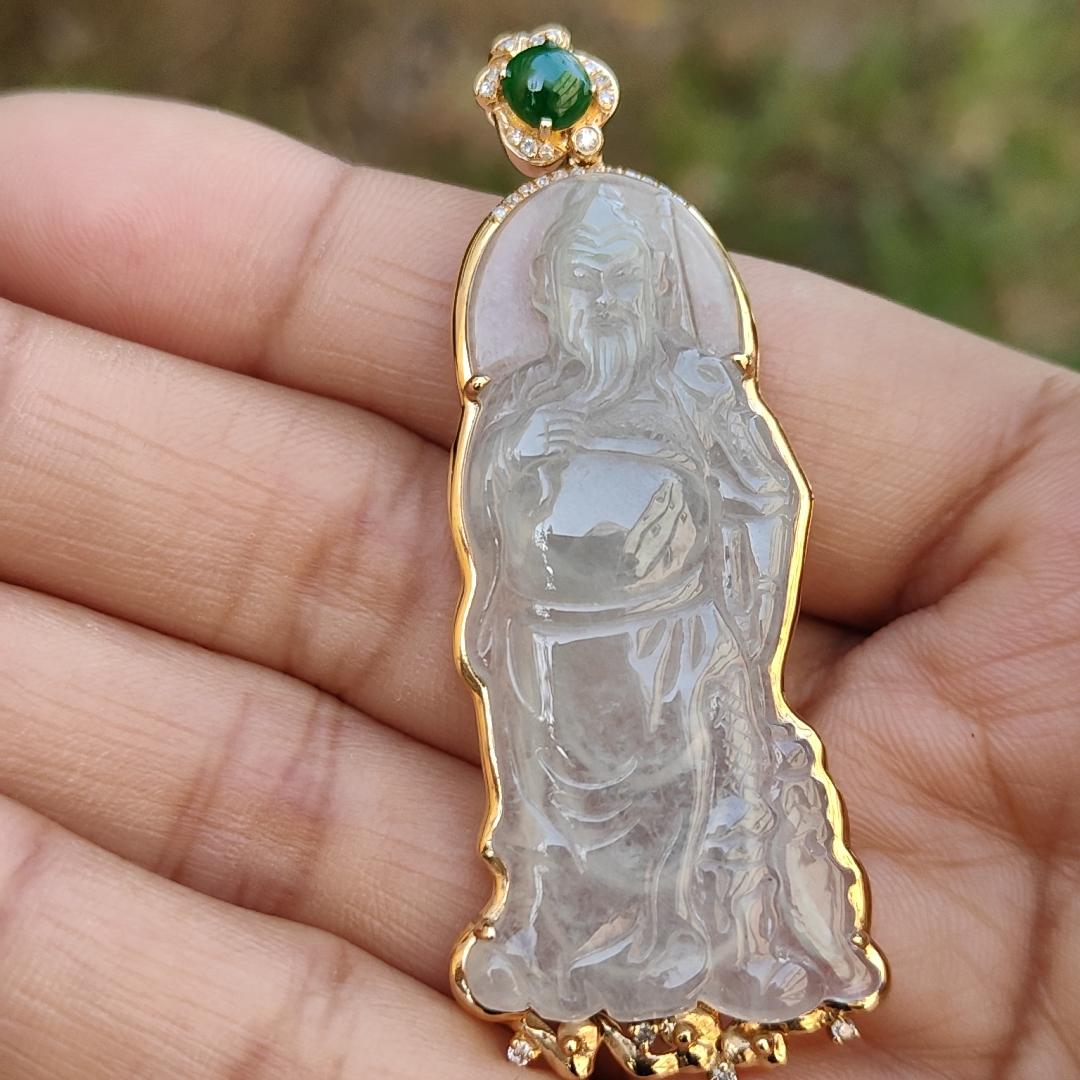 High Quality Light Green and Green Cabochon Icy Translucent Natural Type A Jadeite Jade crafted as Guan Gong set on 18k Gold as Pendant, certificate weighs 8.07 grams, measurement 57.2 * 22.7 * 5.8 mm (18kp46) Yi Pin Qian