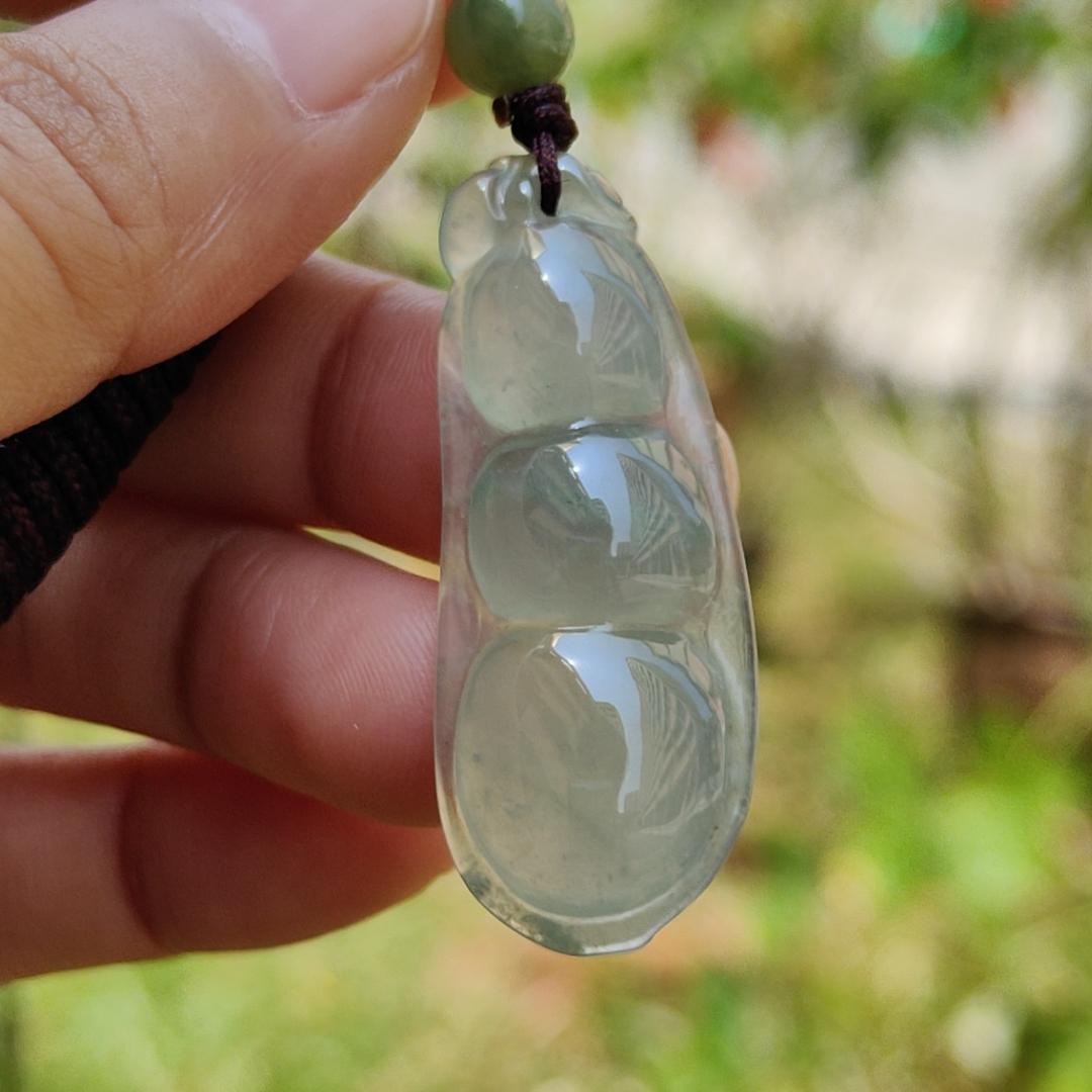 Premium Icy Translucent Green Hue Natural Type A Jadeite Jade crafted with French Beans as Pendant, symbols of Beauty, harmony, harvest and happiness, certificate weigh 7.44 grams, measurement 41.3 * 16.2 * 6.9 mm (pendant219) Yi Pin Qian