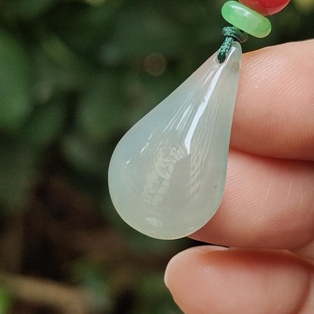 Drop Shape Crafting on Natural Type A Jadeite Jade as Pendant in Singapore with certificate weighs 5.93 grams, measurement 24.5 * 14.6 * 6.1 mm (pendant 334) Yi Pin Qian Jadeites Jade Jewelry ~Your Precious Quintessential ~ Singapore