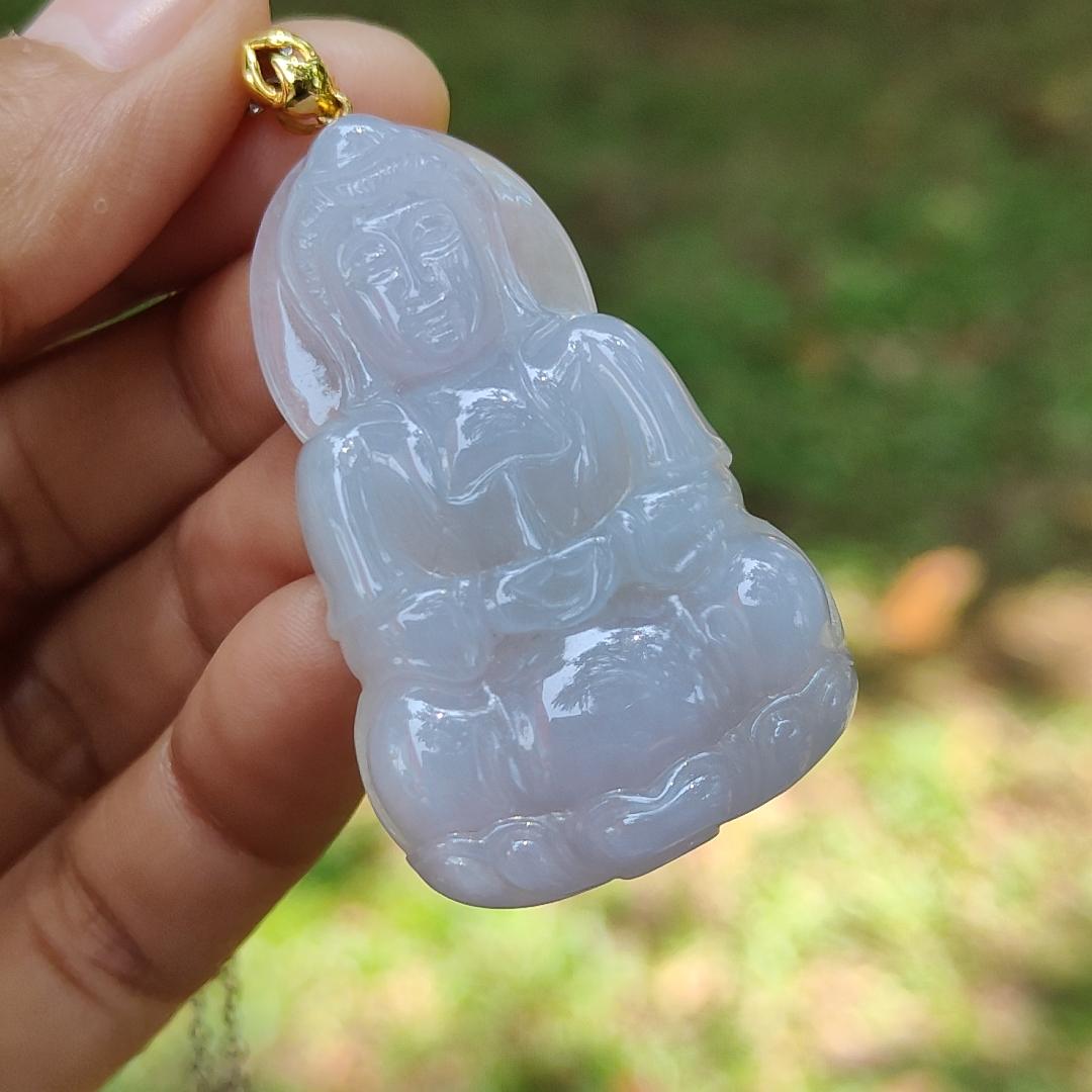 High Quality Light Lavender Natural Type A Jadeite Jade crafted As Guanyin set with 18k Gold Clasp as Pendant, certificate weighs 14.87 grams, measurement 46.6 * 28.2 * 6.5 mm (18kp58) Yi Pin Qian
