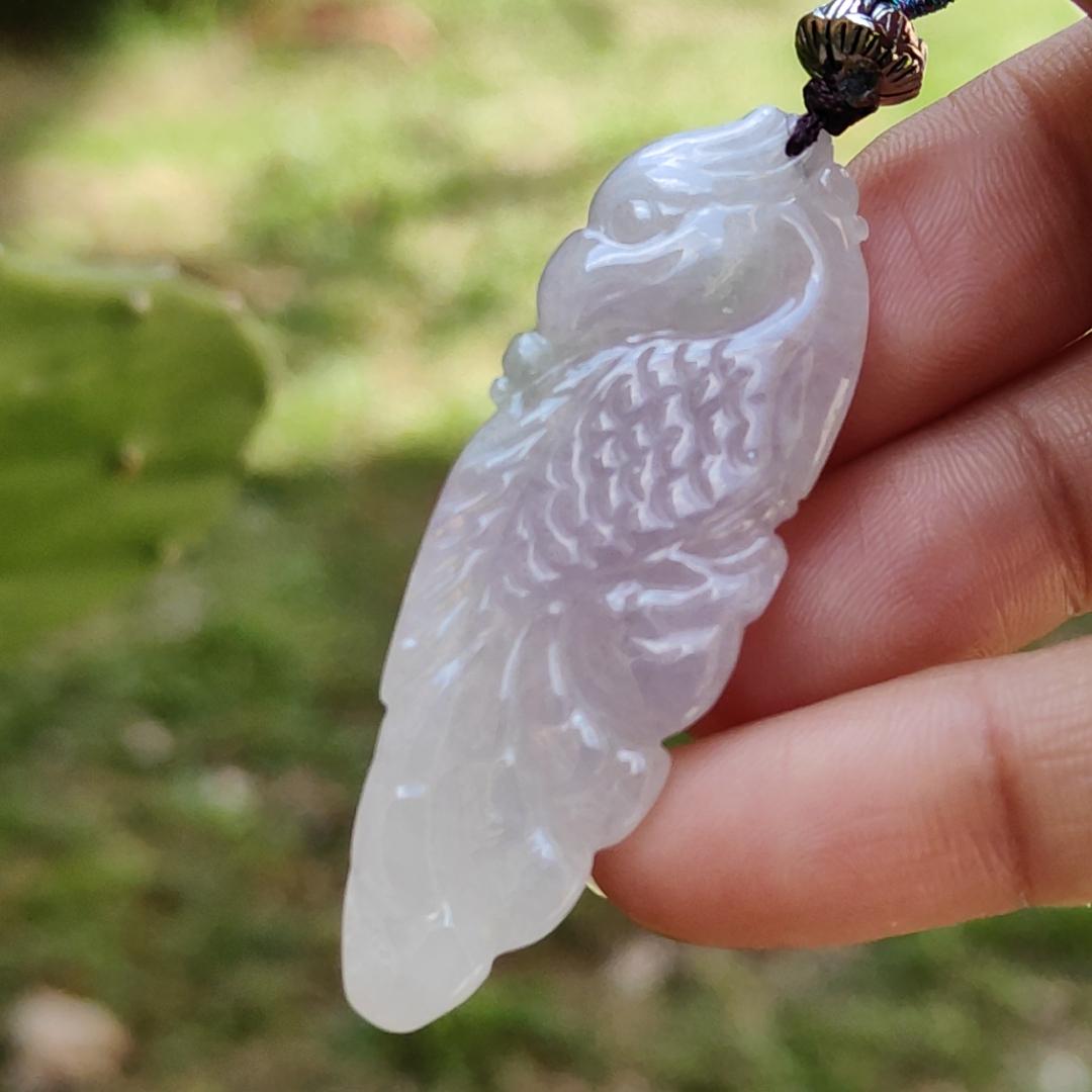 Rare Pinkish Light Lavender Hue Natural Type A Jadeite Pendant Necklace crafted as Parrot symbols of Wise and brave, heroic with certificate weigh 11.33 grams, 51.3 * 17.8 * 8.6 mm, mid-year offer and suitable for daily wear or collections (pendant28) Yi Pin Qian