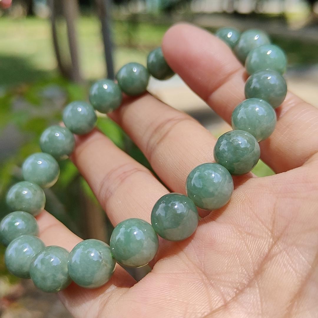 Green 21 Beads measurement 10mm Natural Type A Jadeite Jade Bracelet with QIC approved labs certificate weighs 38.45 grams (bracelet27) Yi Pin Qian